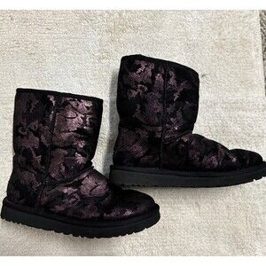 UGG AUSTRALIA Women Classic Short Metallic Camouflage Pink/ Purple Boots Size 7